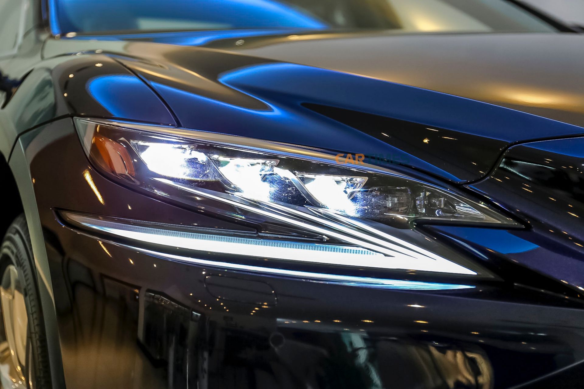 Thiết kế đèn pha xe Lexus LS 500h 2019
