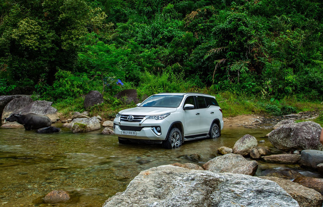 Xe Fortuner
