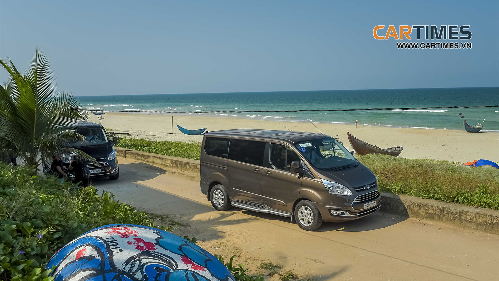 Vận hành Ford Tourneo
