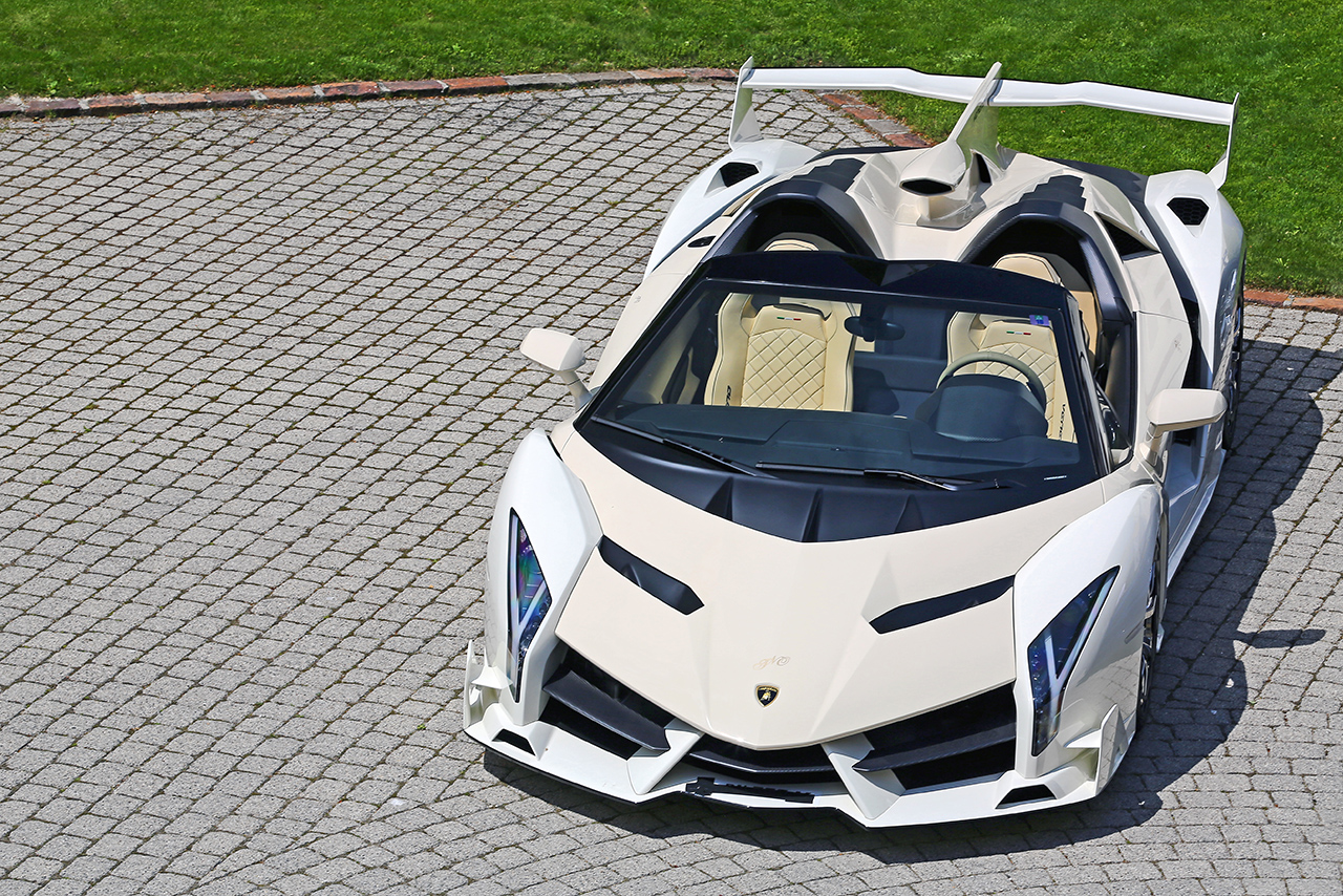 Xe Lamborghini Veneno Roadster