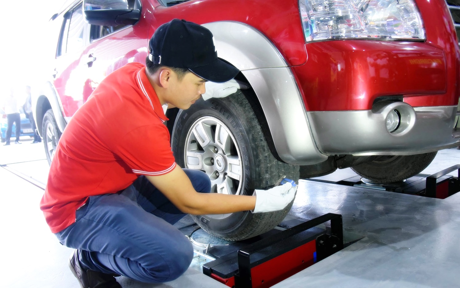Lăn bánh an toàn” là chương trình chăm sóc xe toàn diện dành cho các chủ xe du lịch