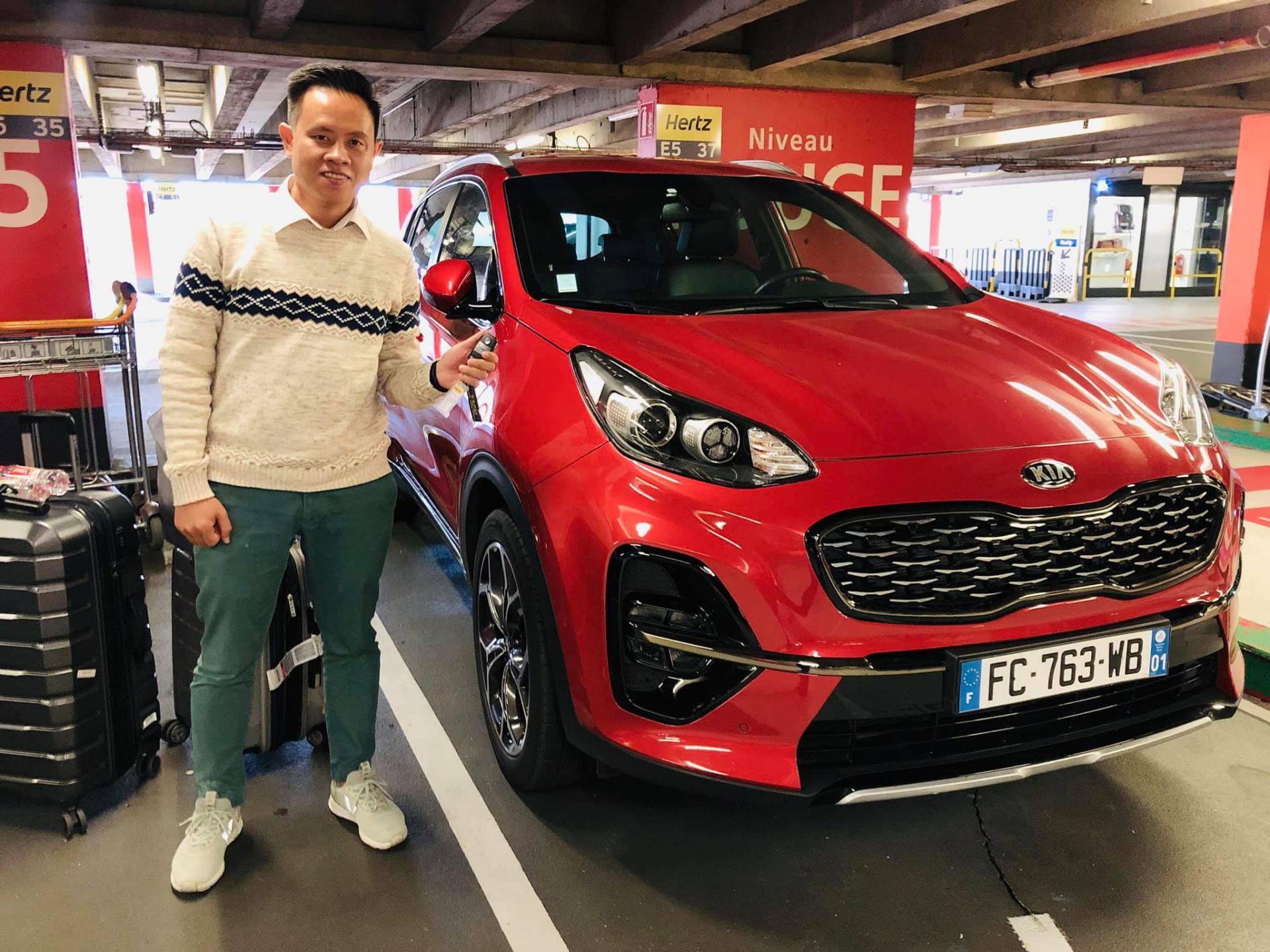 Kia Sportage máy dầu số sàn là người bạn đồng hành của chúng tôi