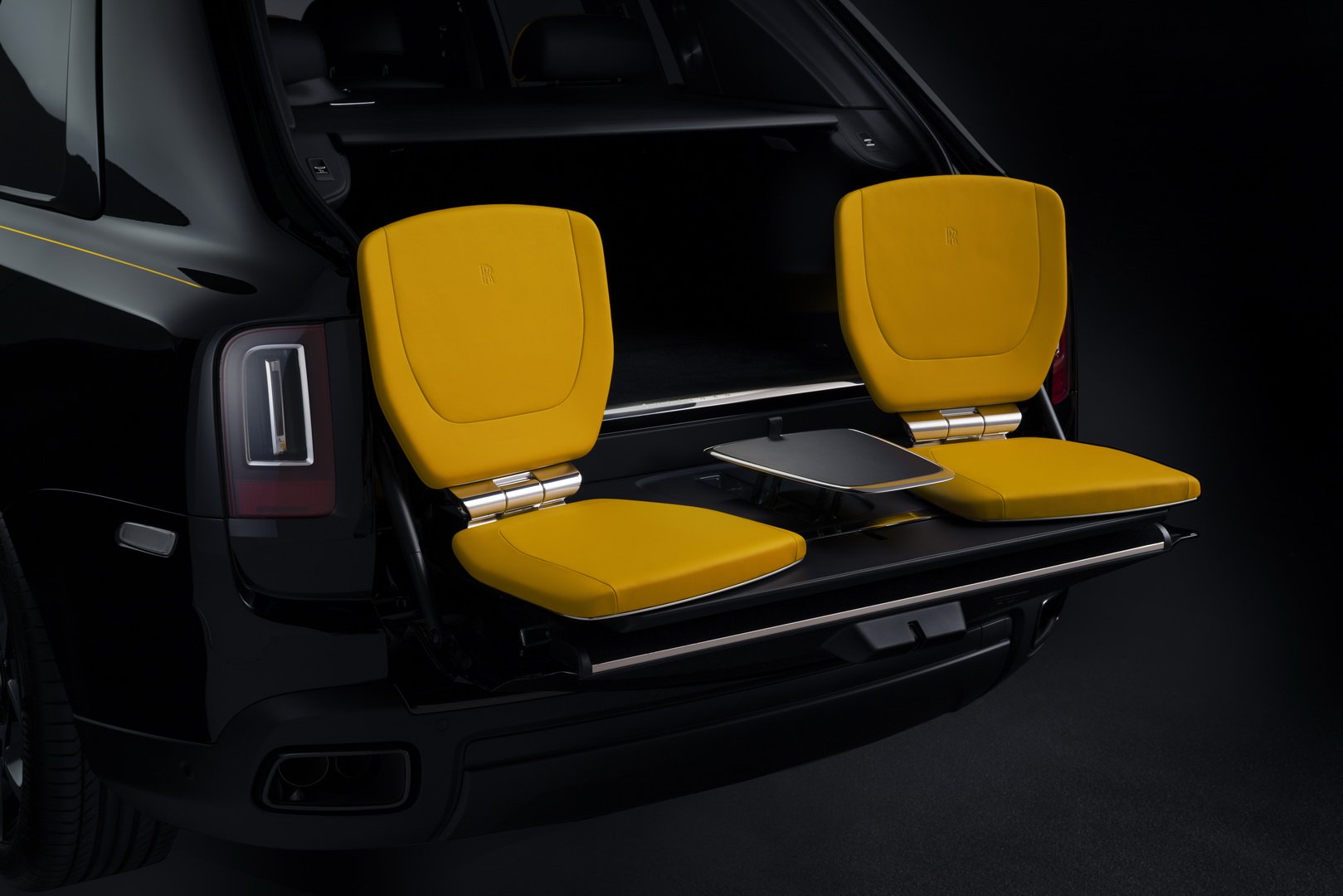 Hàng ghế sau trên Rolls-Royce Cullinan