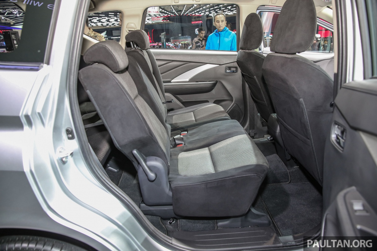 Hàng ghế thứ 2 của xe Mitsubishi Xpander Cross