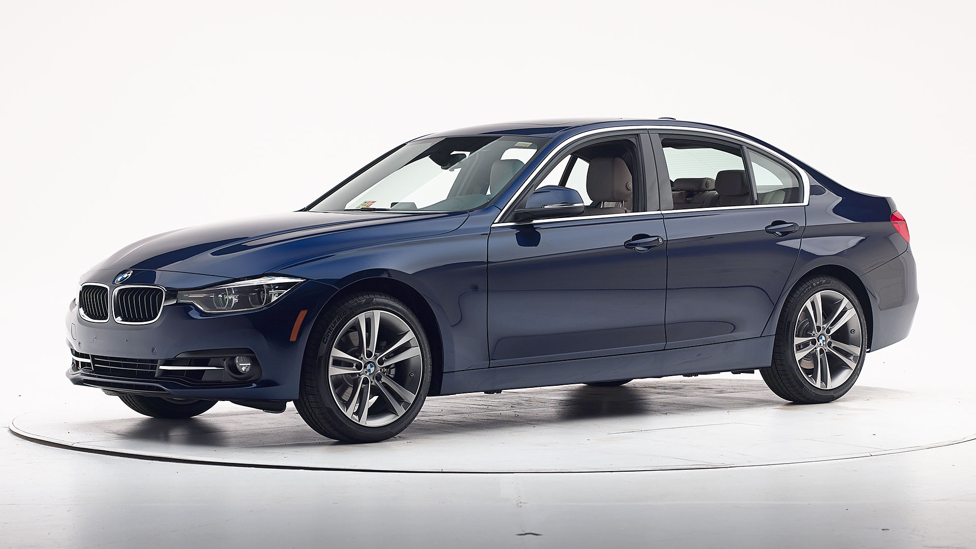 Xe BMW đang được giảm giá mạnh 