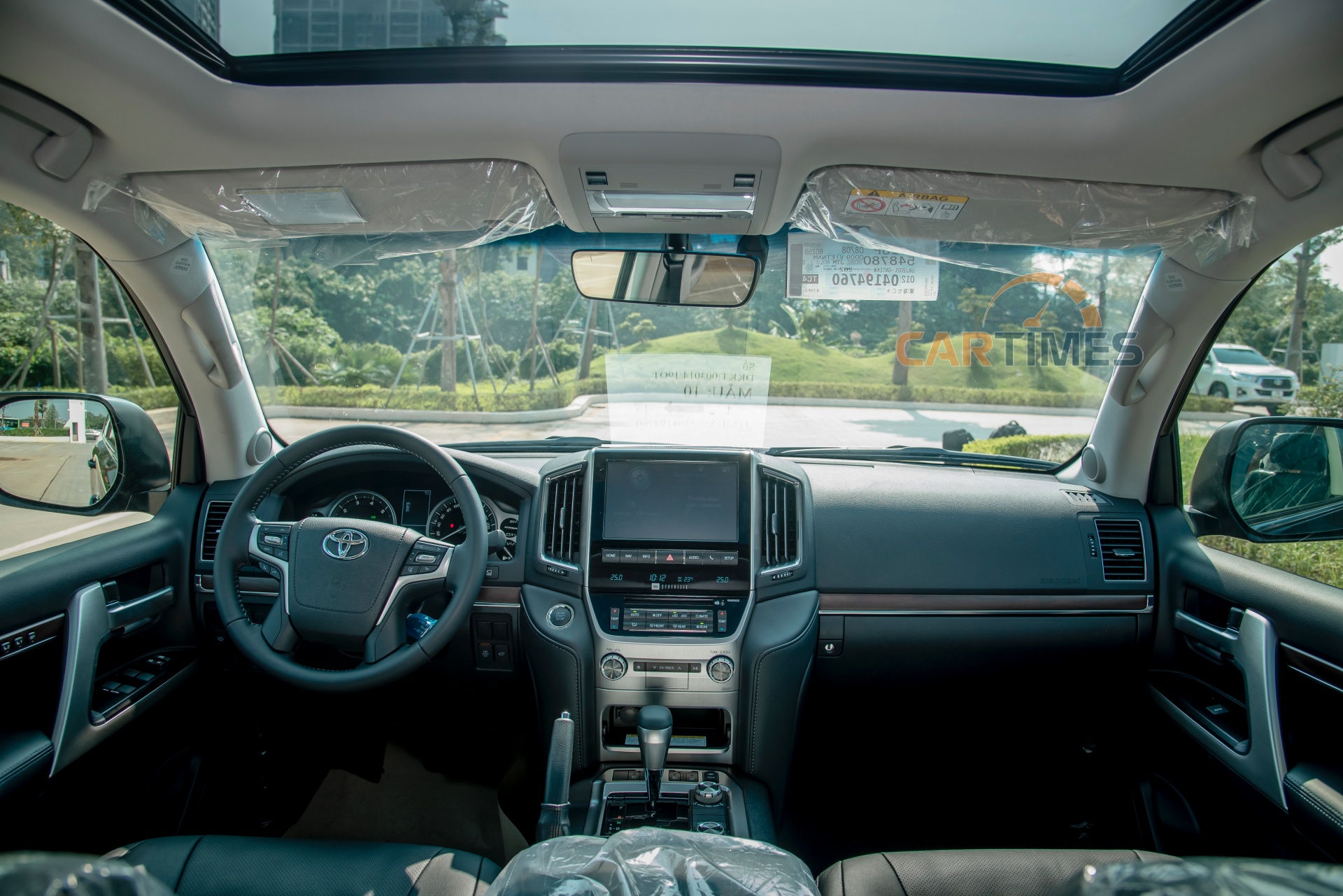 Nội thất xe Toyota Land Cruiser 2020