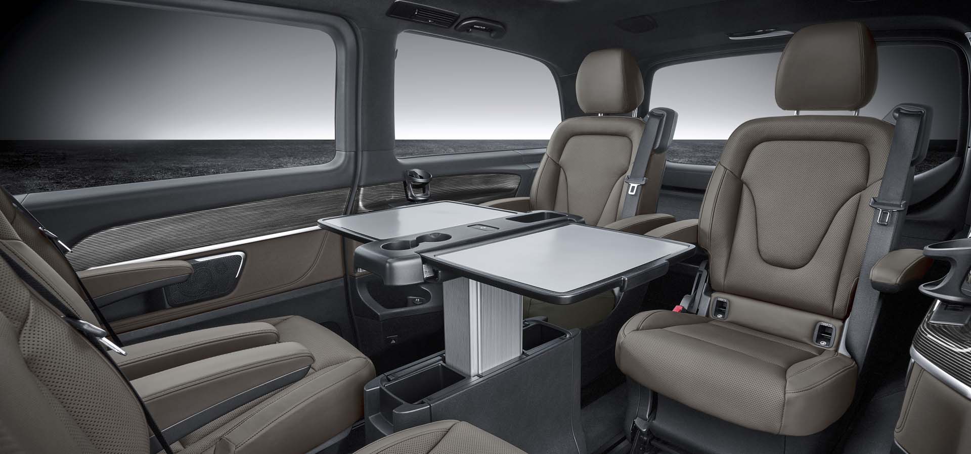 Hàng ghế sau của xe Mercedes-Benz V 250 Luxury