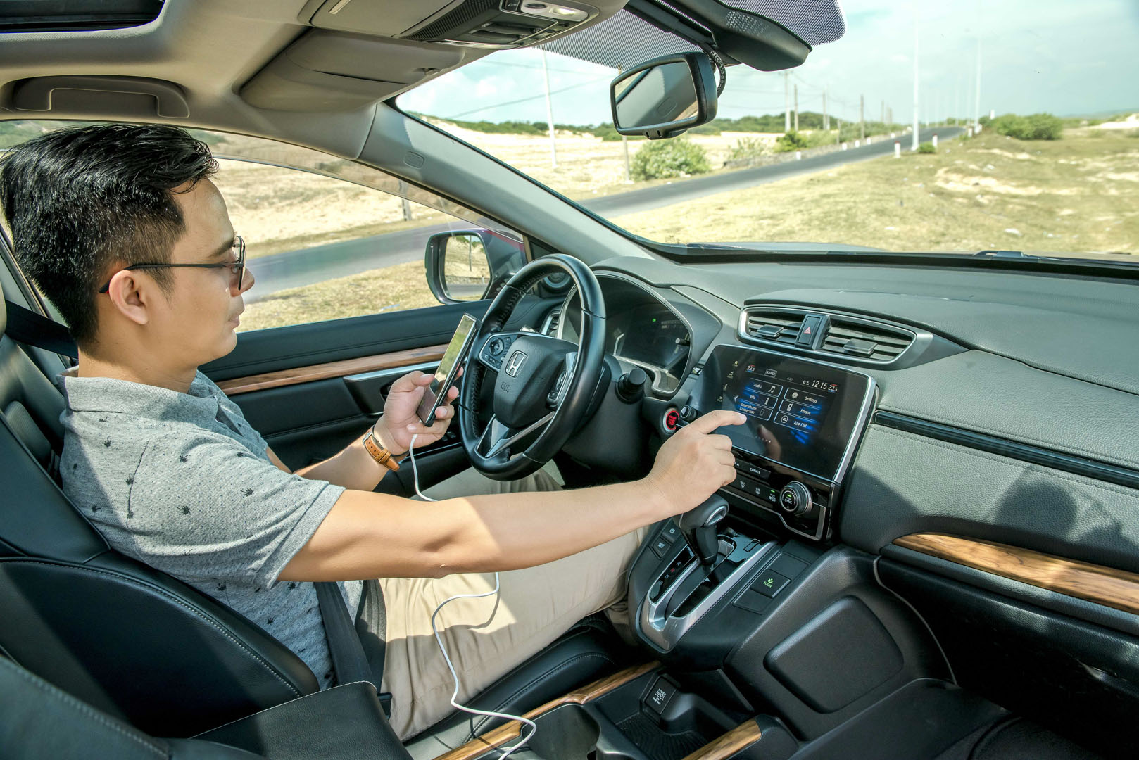 Cabin xe Honda CR-V tiện nghi và hiện đại