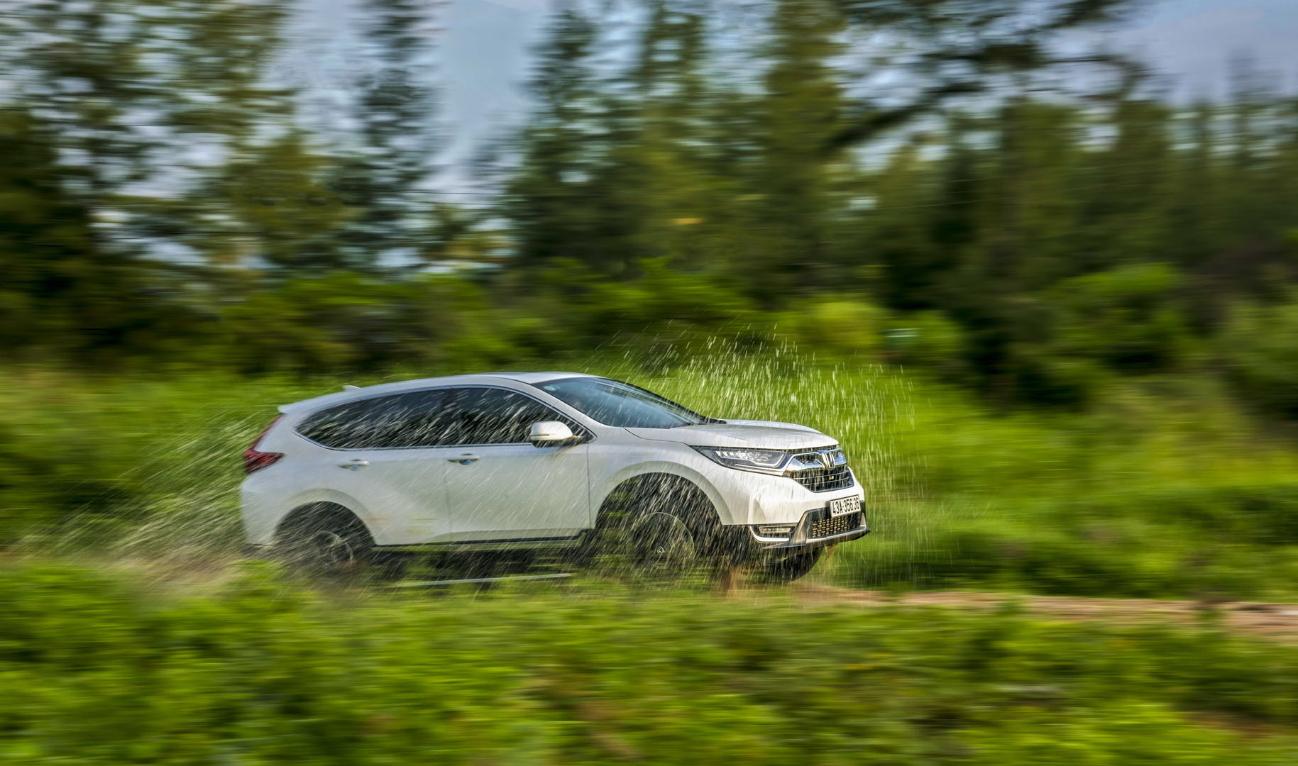 Nhiều trang bị an toàn giúp tài xế lái Honda CR-V nhàn hạ hơn