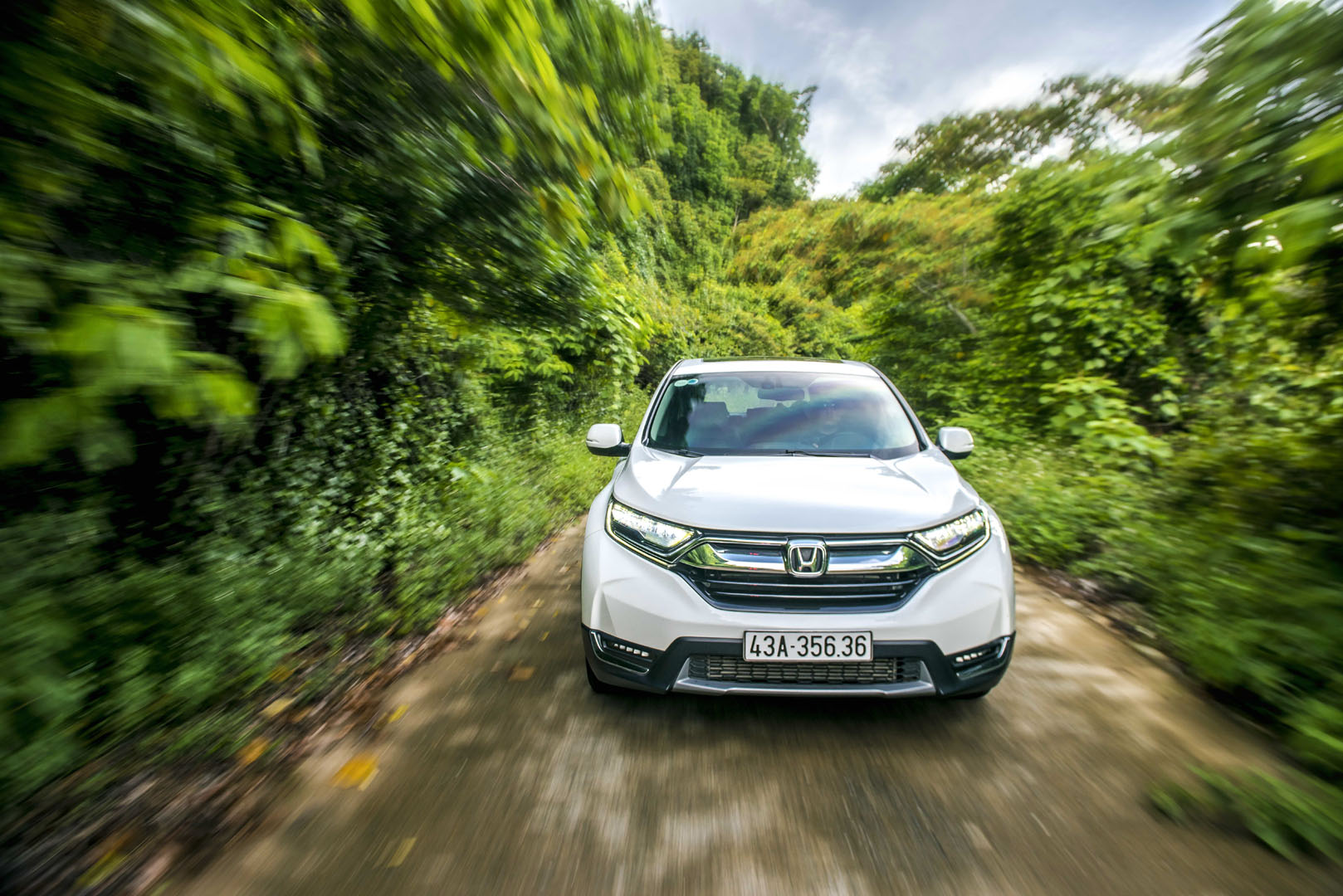 Honda CR-V trang bị khung gầm hấp thụ lực và tương thích va chạm ACE
