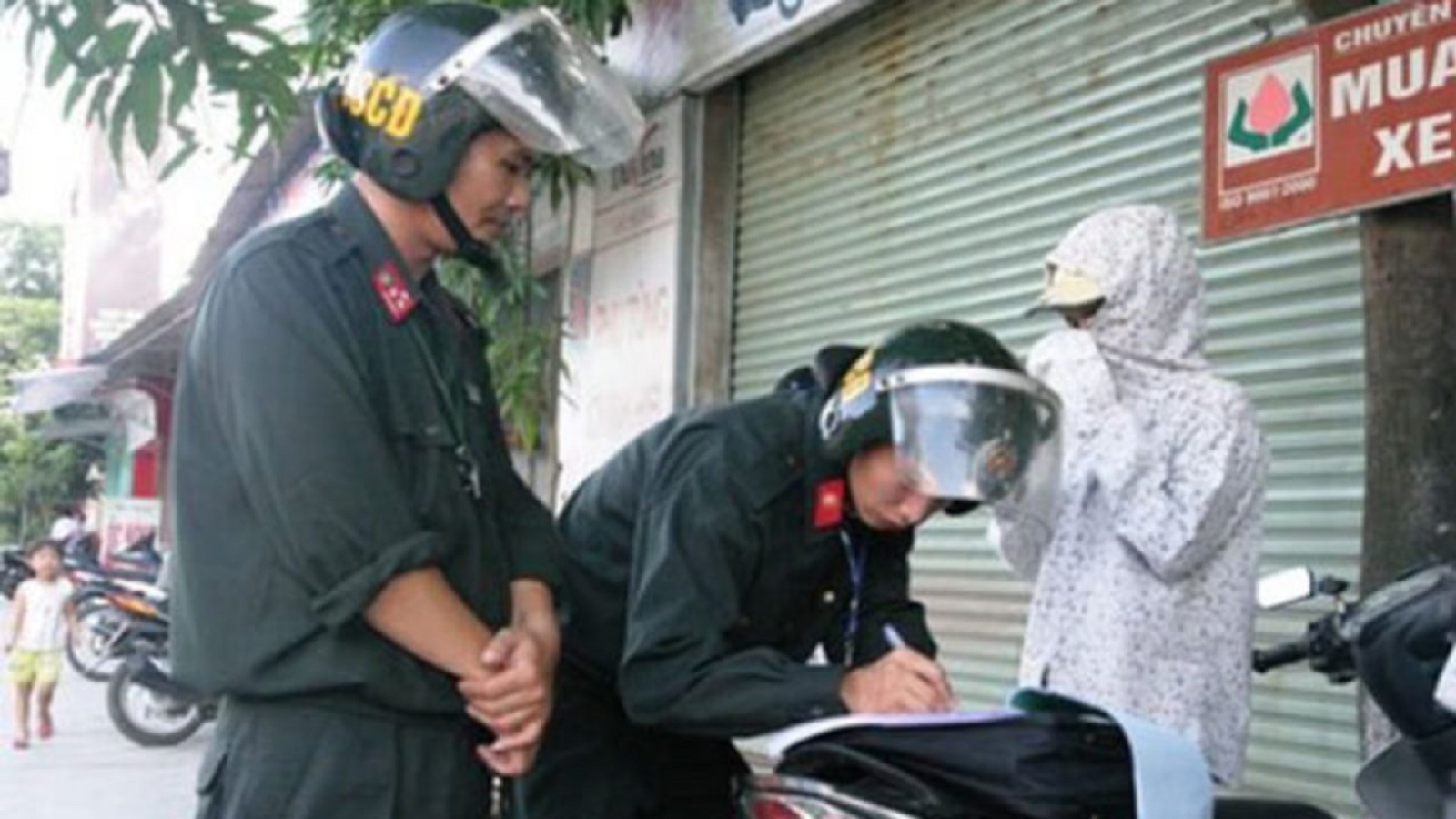 cảnh sát cơ động