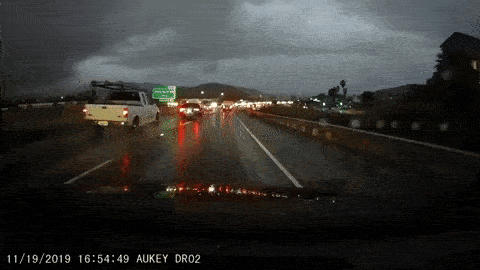 Tông Honda Civic trên cao tốc, Ford F-150 cố tình bỏ chạy