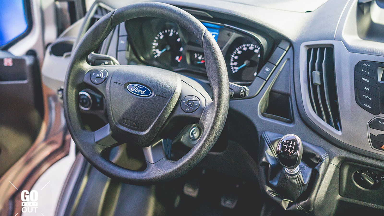 Cabin xe Ford Transit 2020