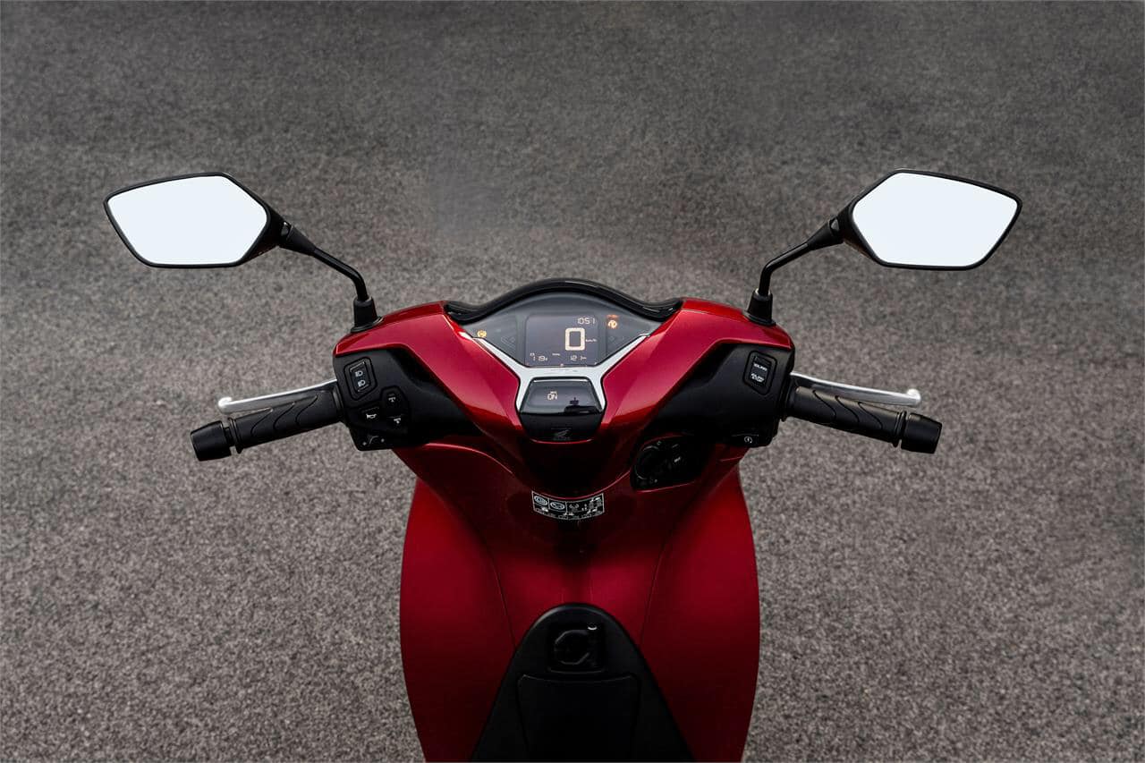 Vị trí người lái của Honda SH 2020