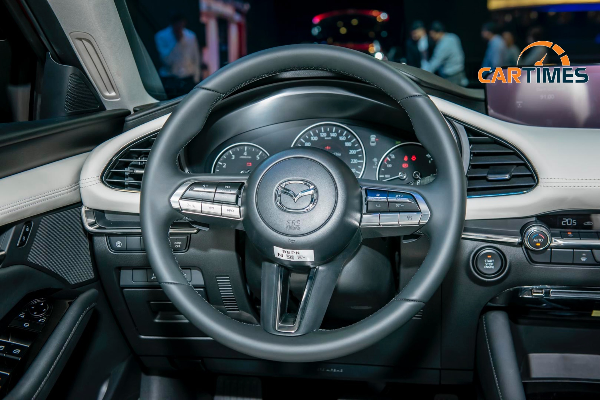 Vô lăng xe Mazda3 2019