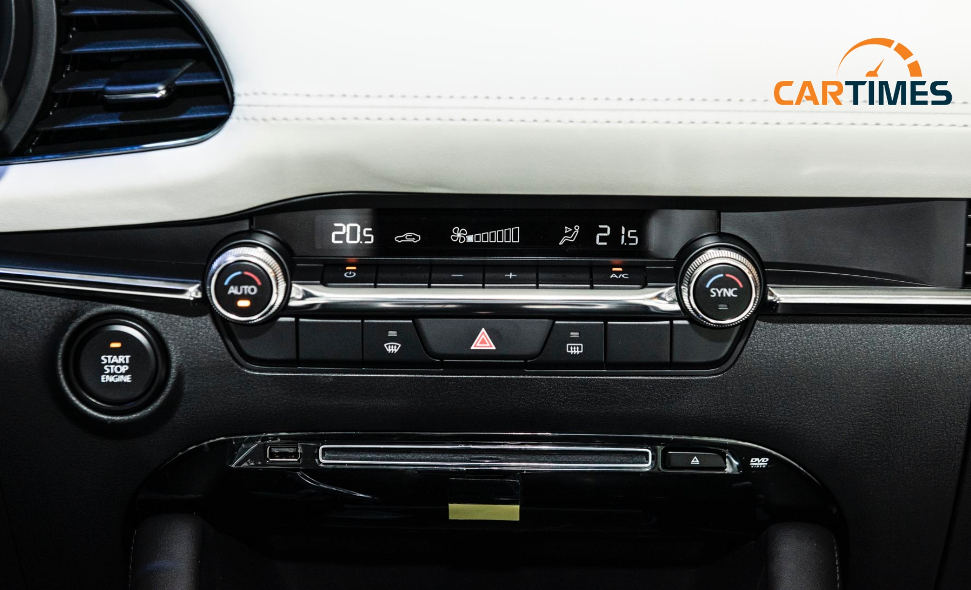 Nút chỉnh điều hoà trên Mazda3 2019