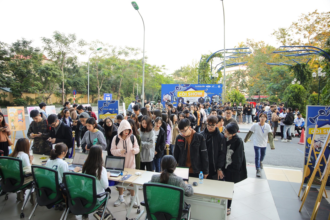 Còi Show 2019