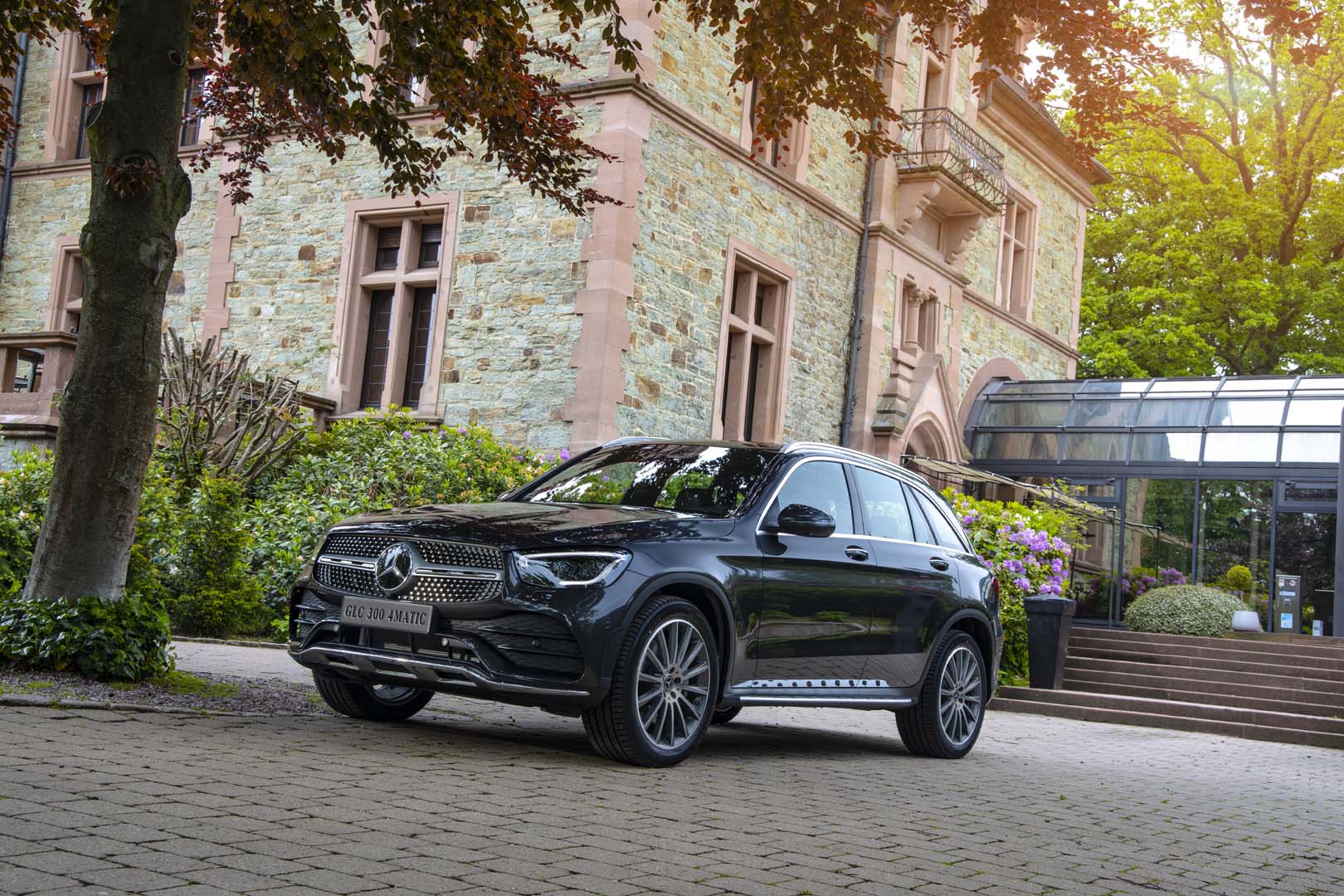 Mercedes-Benz GLC 300 mang tới những nâng cấp đáng giá
