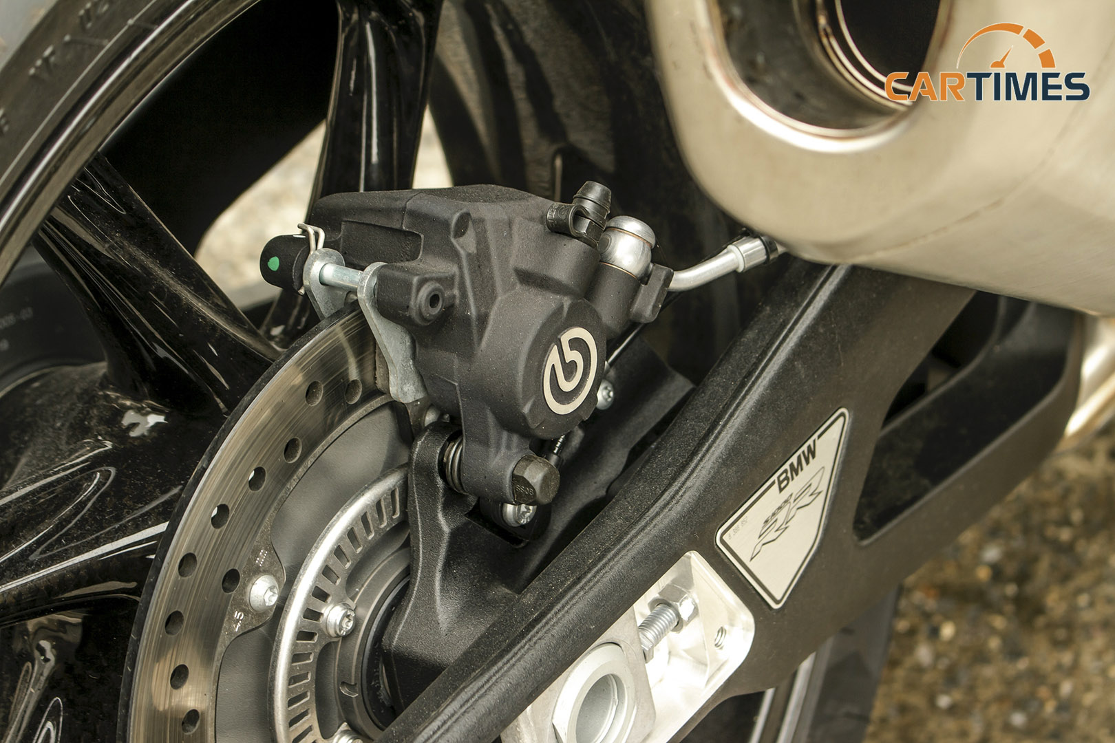 BMW S1000 RR 2020 sử dụng phanh Brembo