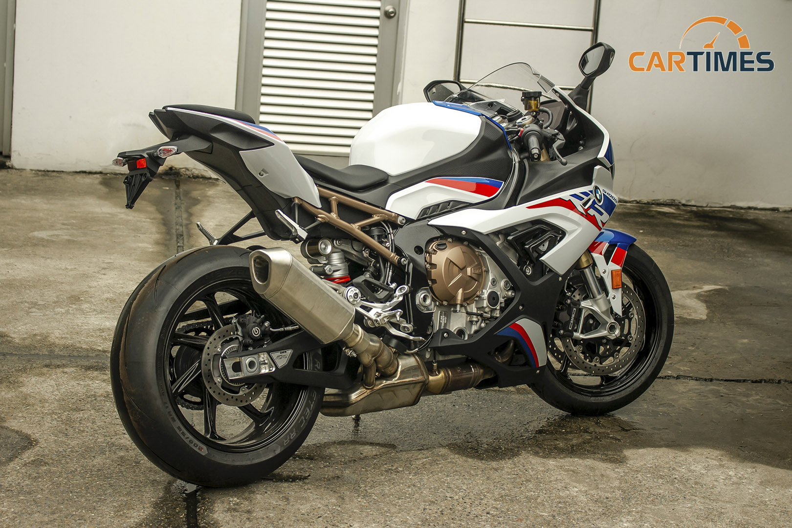 BMW S1000 RR có trọng lượng nhẹ hơn so với phiên bản tiền nhiệm