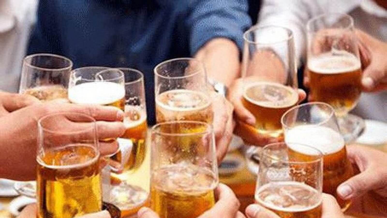 Lái xe sau khi uống rượu, bia nguy hiểm thế nào?