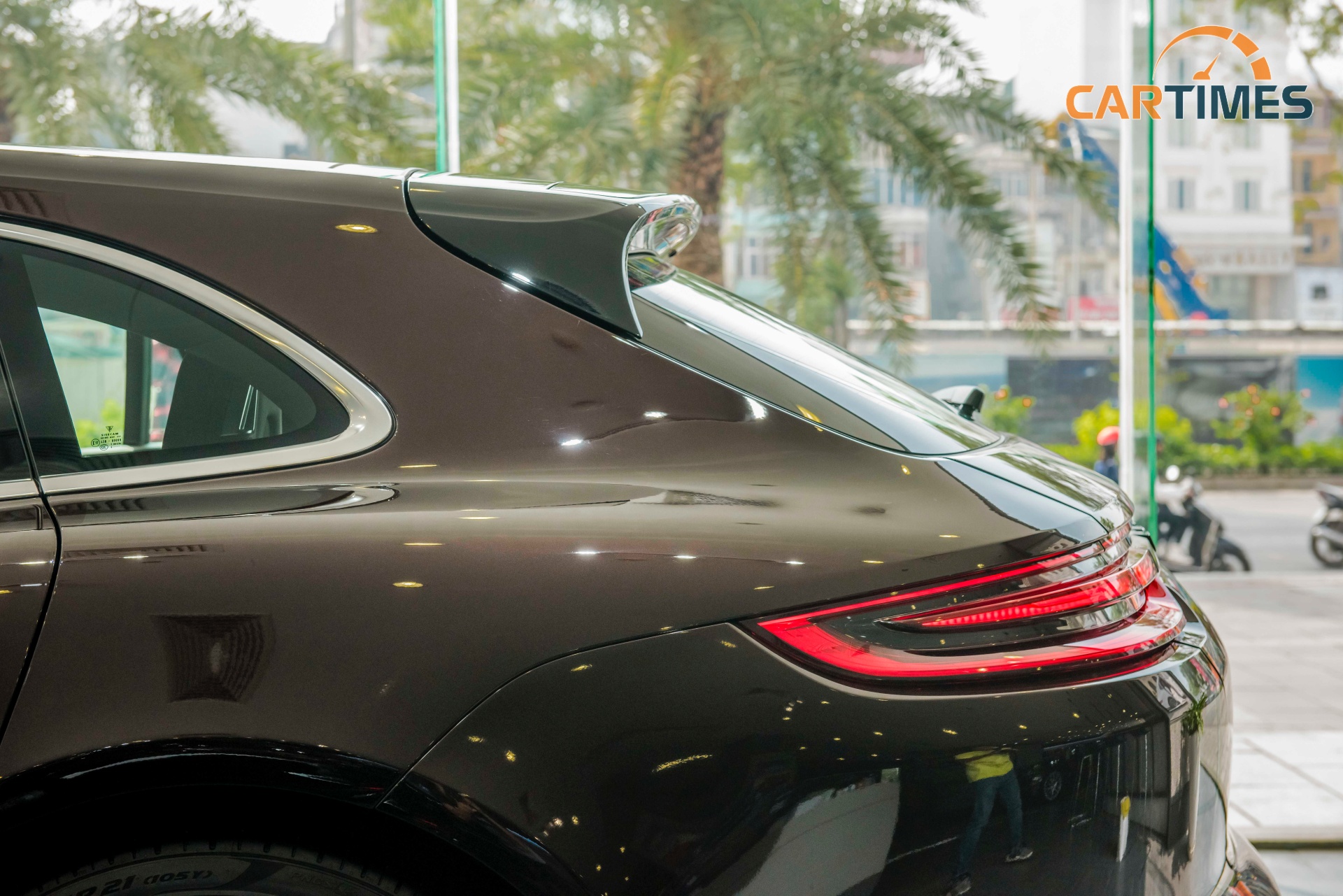 Mui xe Porsche Panamera 4 Sport Turismo 