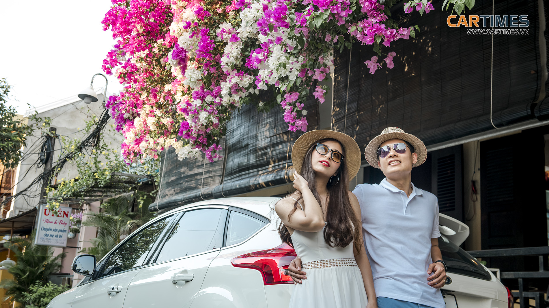 Hành trình tình yêu cùng chiếc xe Ford Focus