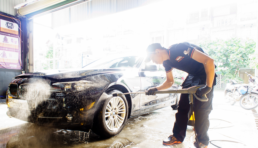 Dịch vụ rửa xe gần dịp lễ Tết luôn đắt hàng
