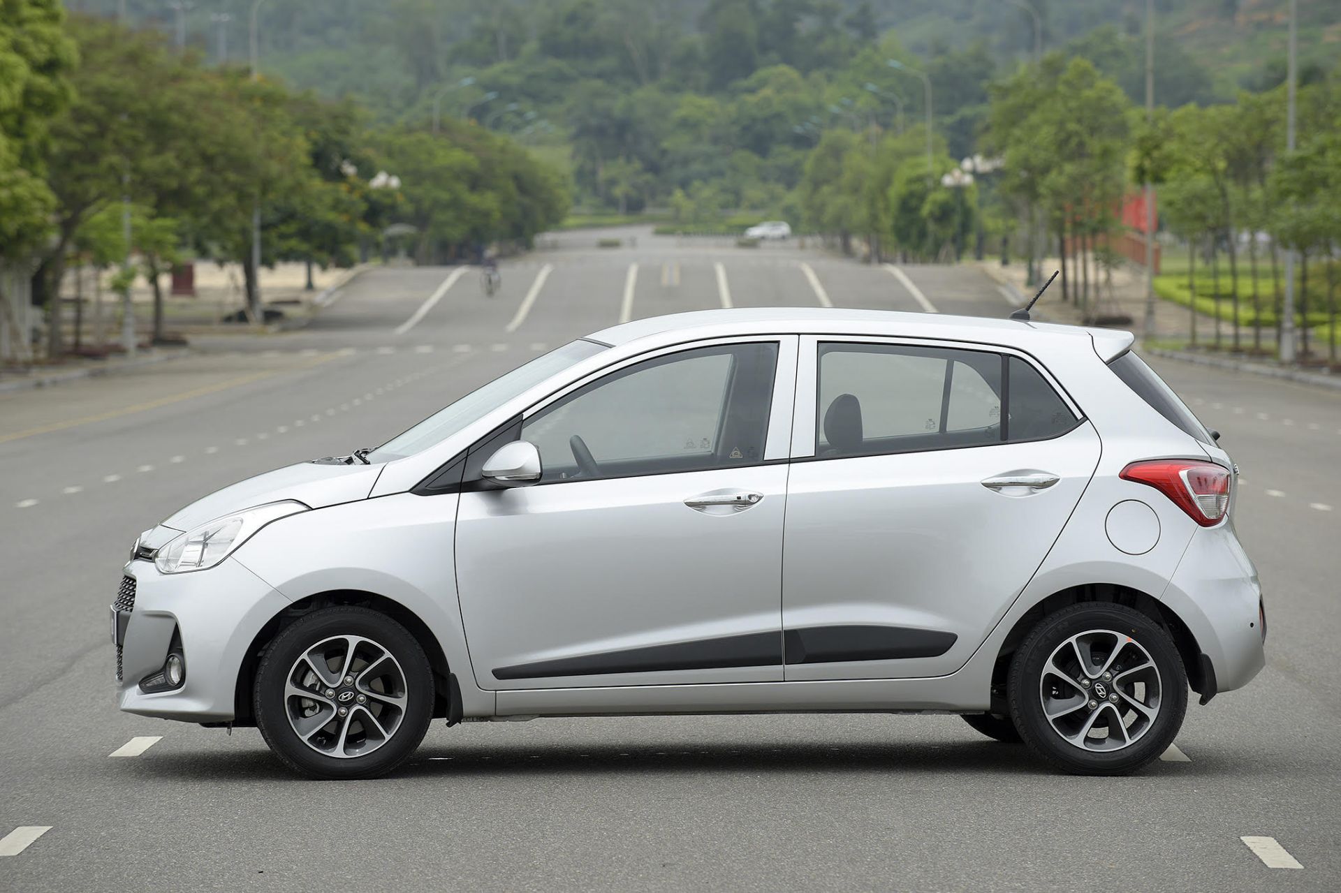 Hyundai và Accent và Grand 10 vẫn ở vị trí thứ 3 và 4