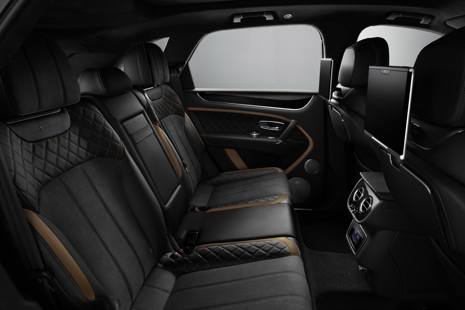 Thiết kế hàng ghế sau xe Bentley Bentayga Speed