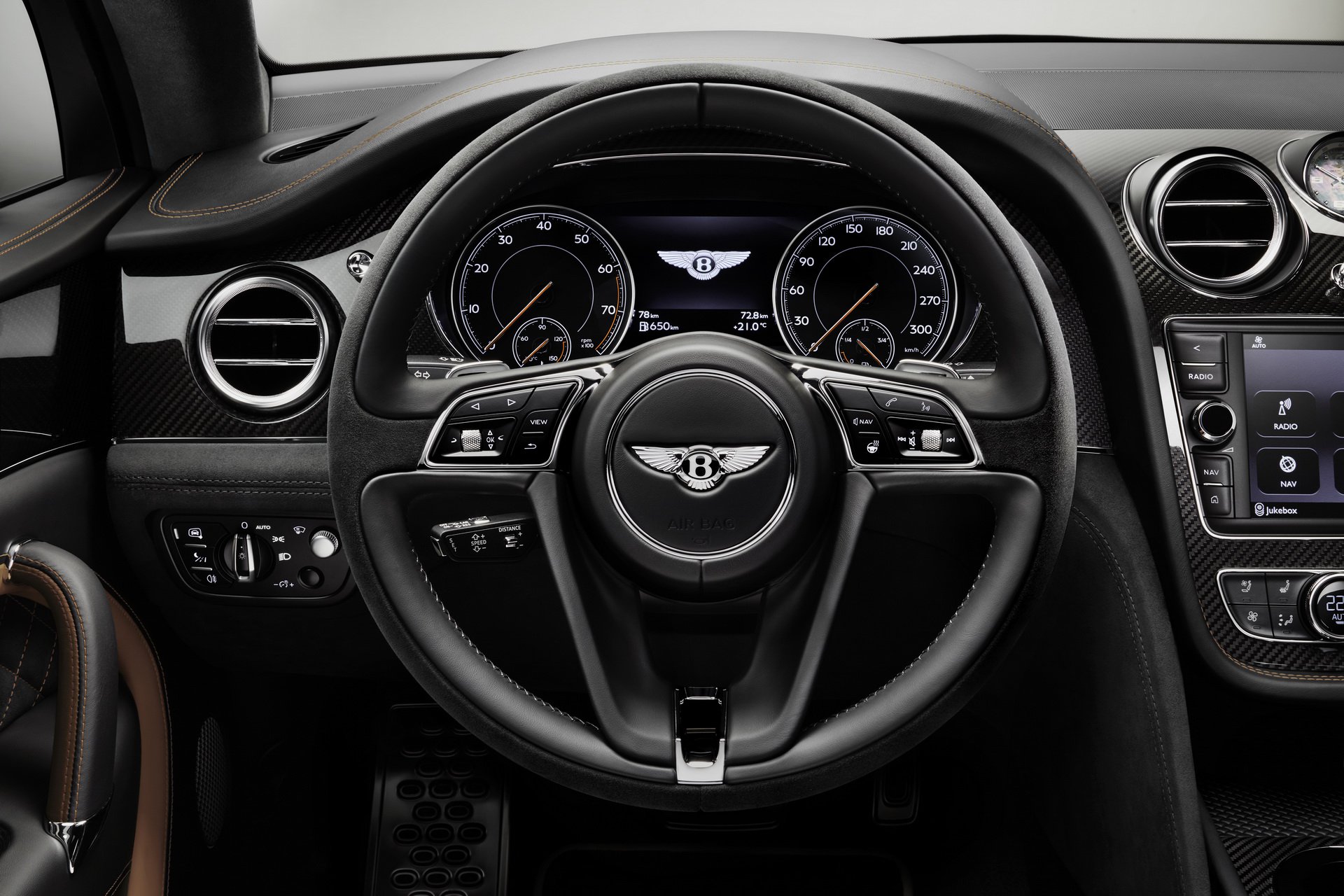 Thiết kế vô lăng trên Bentley Bentayga Speed