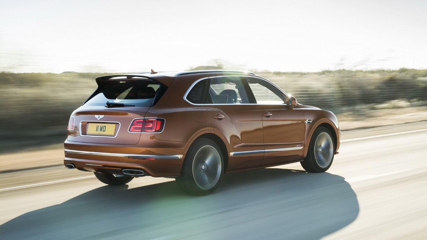 Thiết kế đuôi xe Bentley Bentayga Speed