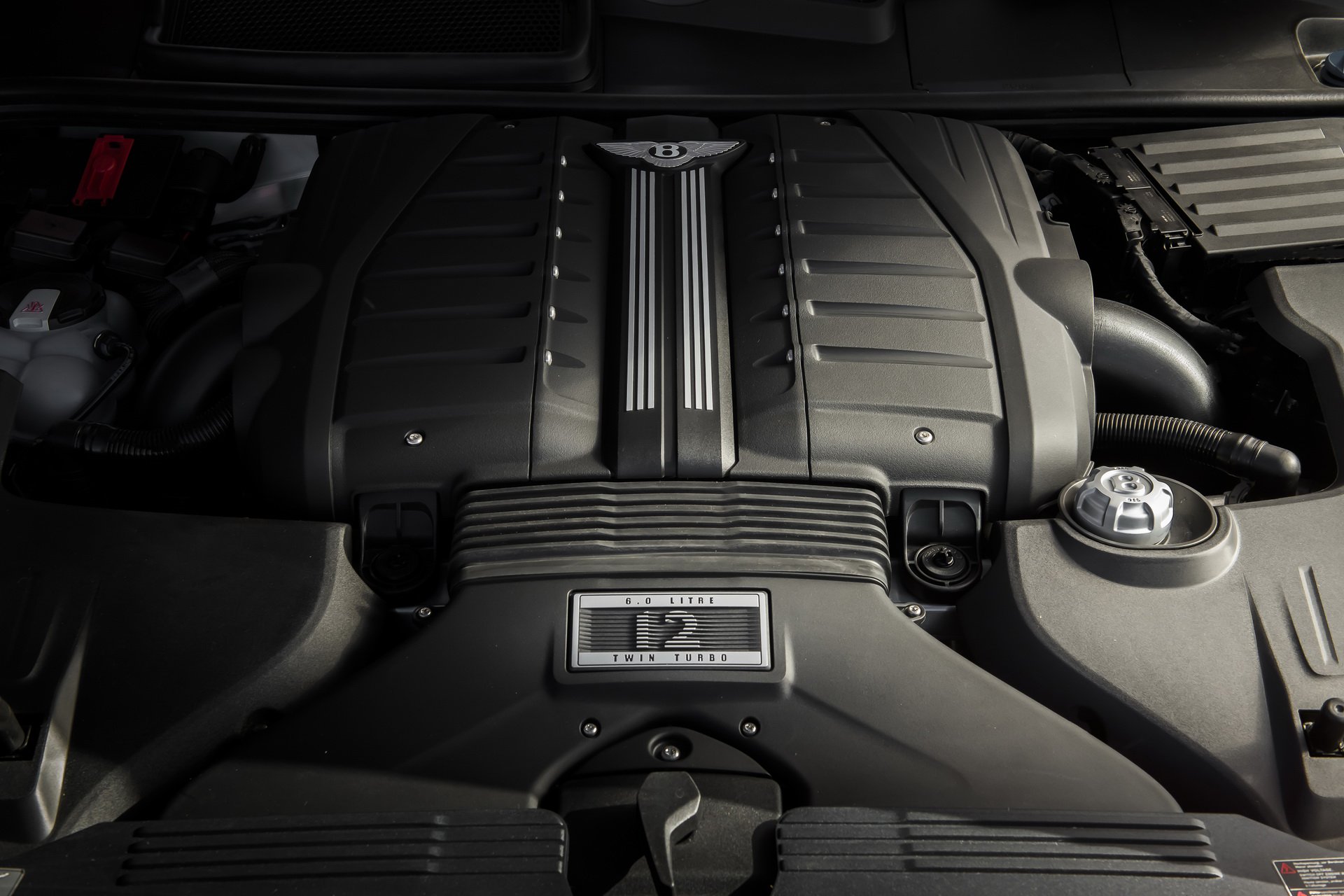 Thiết kế động cơ xe Bentley Bentayga Speed