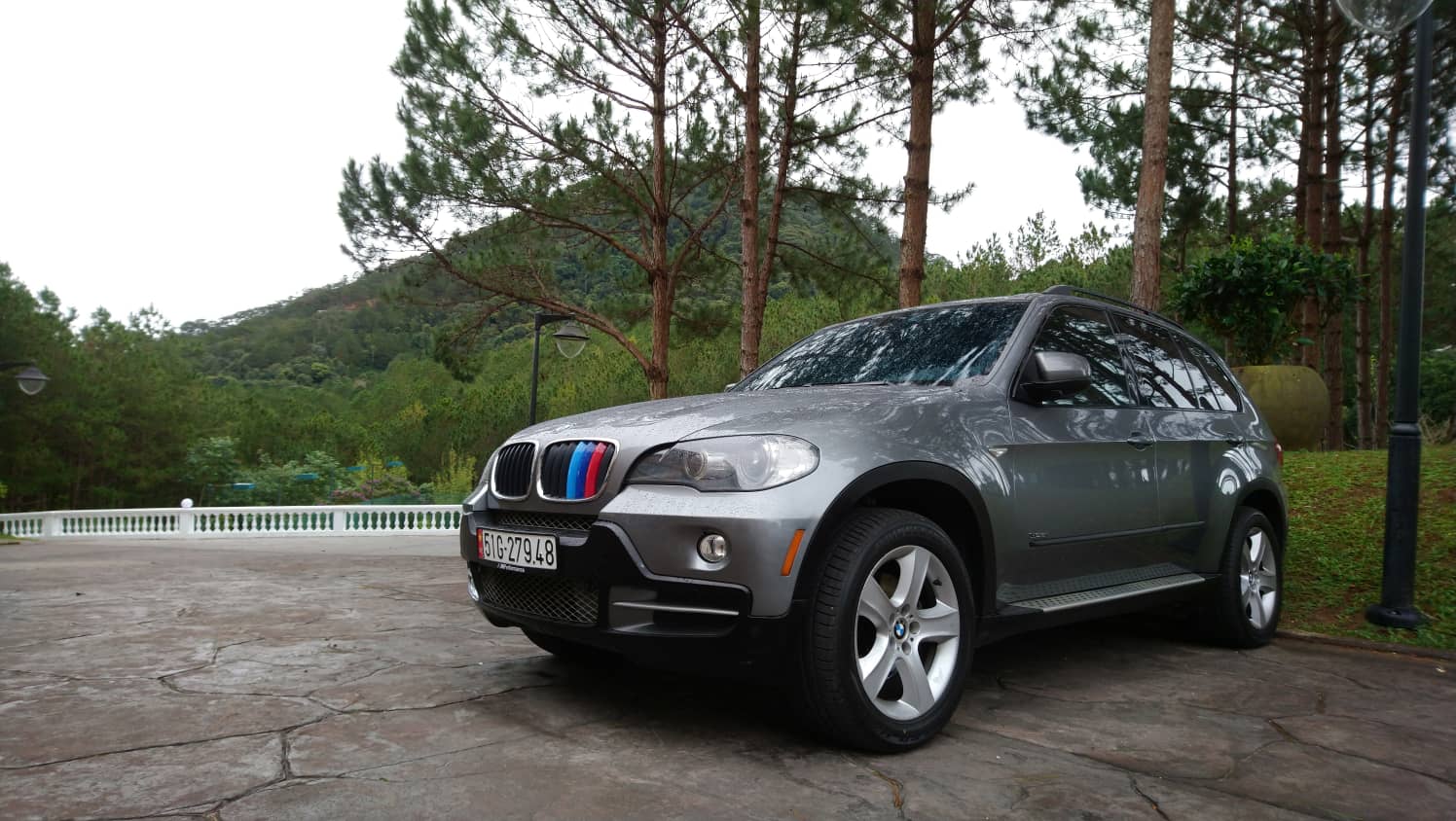 Chiếc BMW X5 E70 2006 chỉ có giá 550 triệu đồng