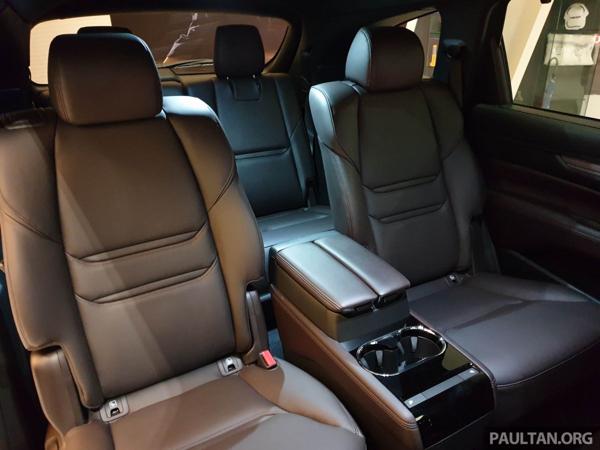 Thiết kế hàng ghế thứ 2 xe Mazda CX-8 2019