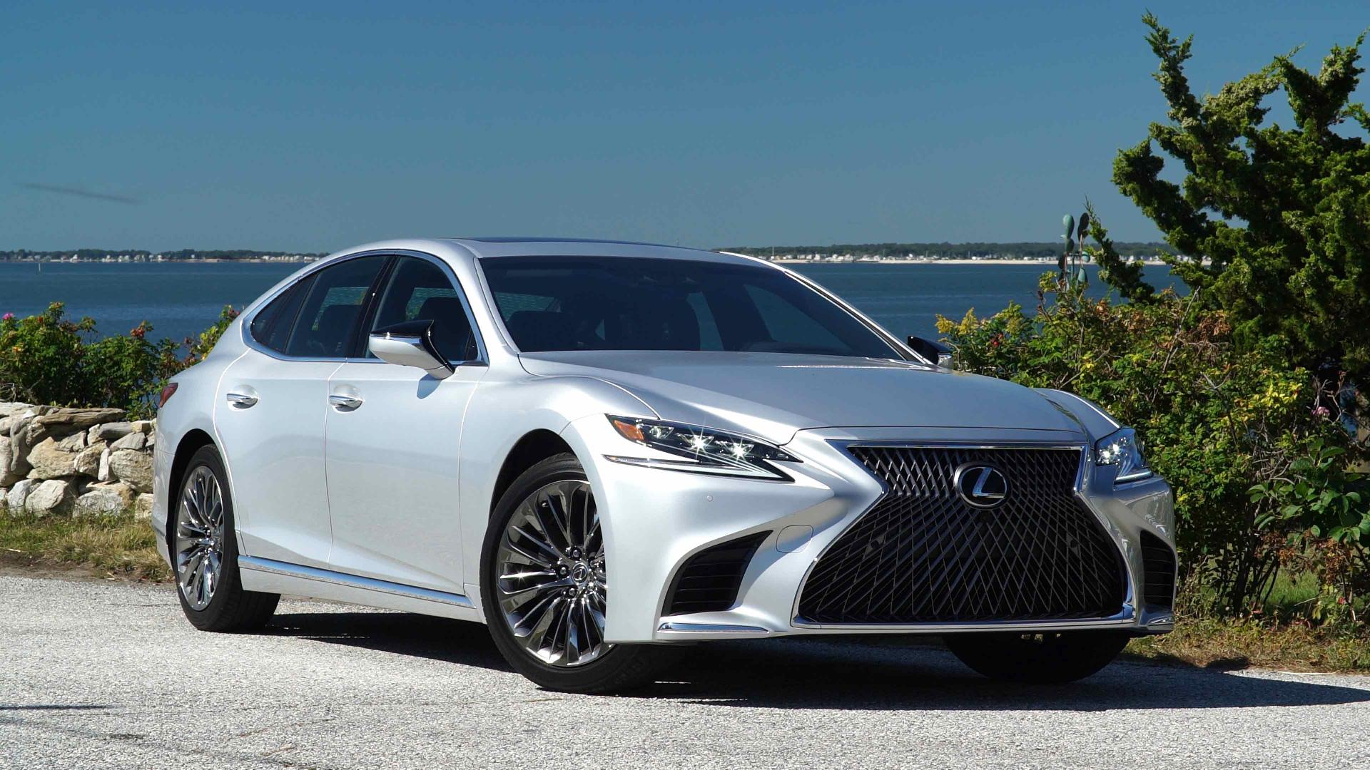 Lexus là thương hiệu đáng tin cậy nhất năm 2019