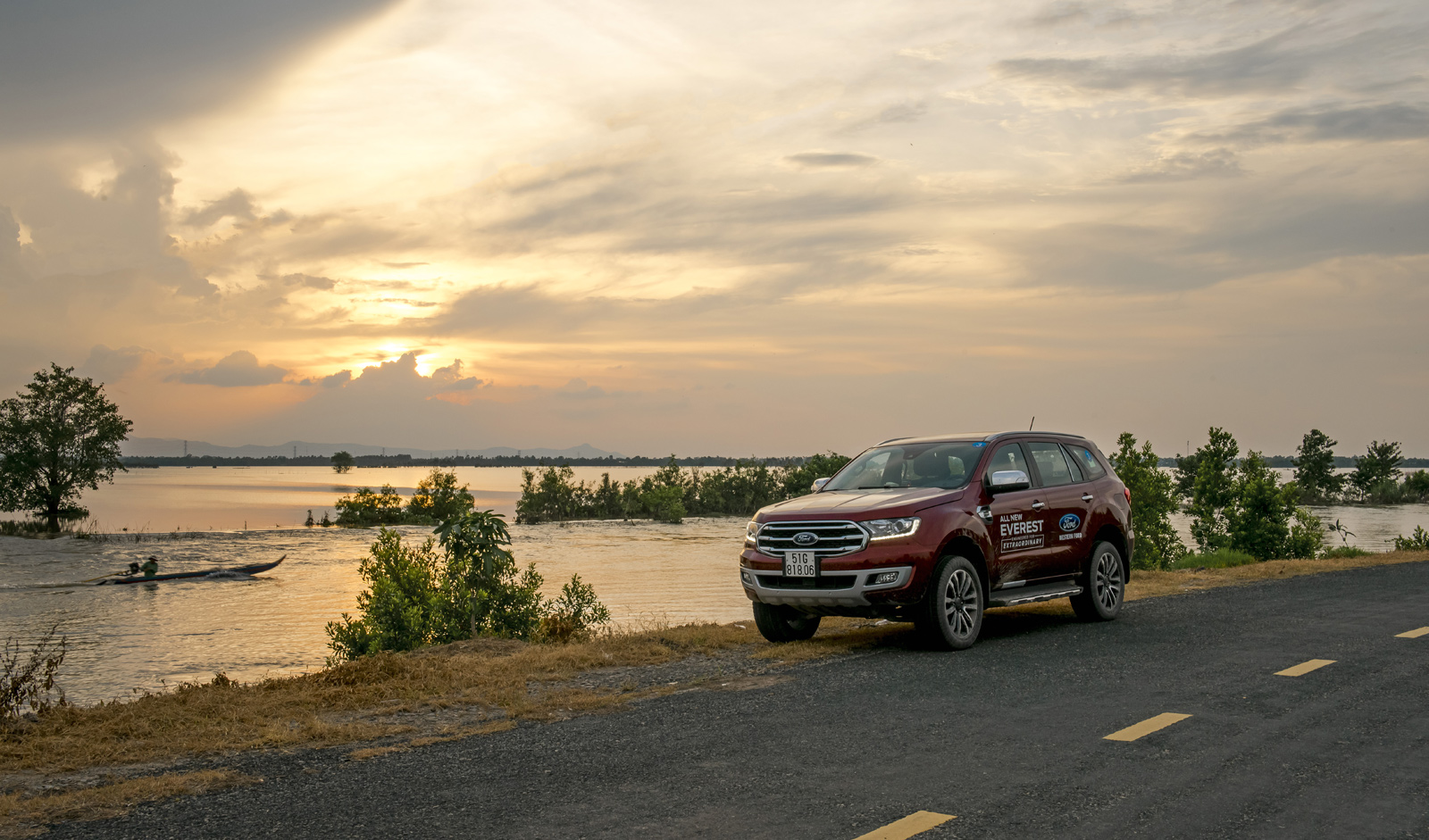 Ford Everest được trang bị hệ thống phanh AEB hiện đại