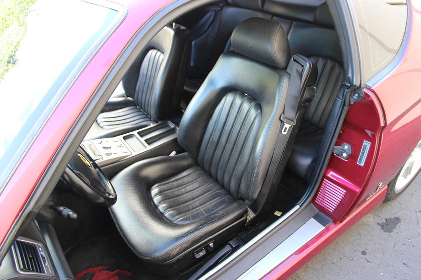 Xe Ferrari 456 1973 được trang bị ghế da thể thao