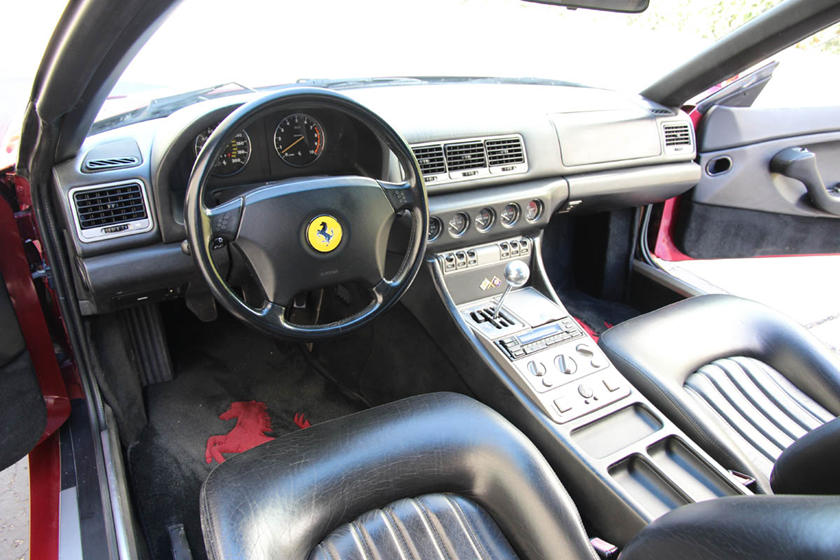 Thiết kế cabin hàng ghế trước xe Ferrari 456 1973