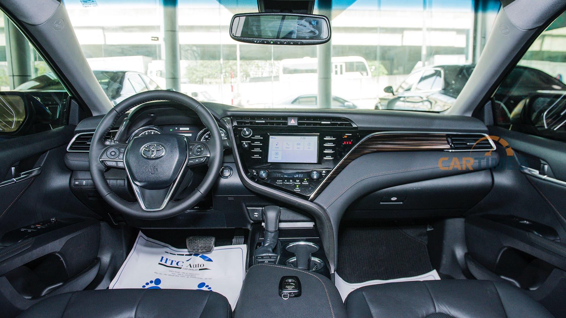 Thiết kế nội thất xe Toyota Camry XLE 2019