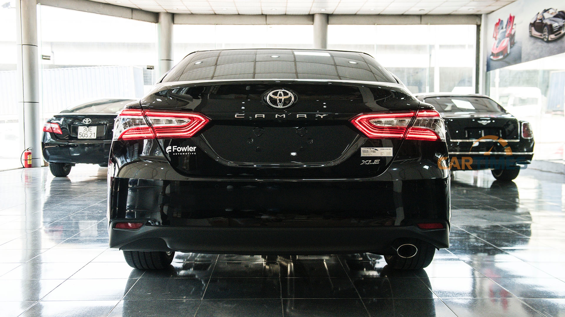 Thiết kế đuôi xe Toyota Camry XLE 2019