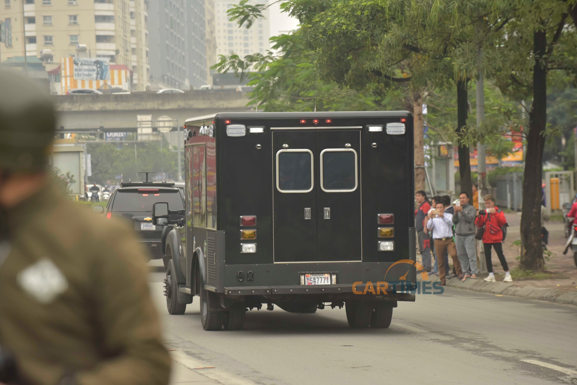Xe chốt đoàn đi sau cùng