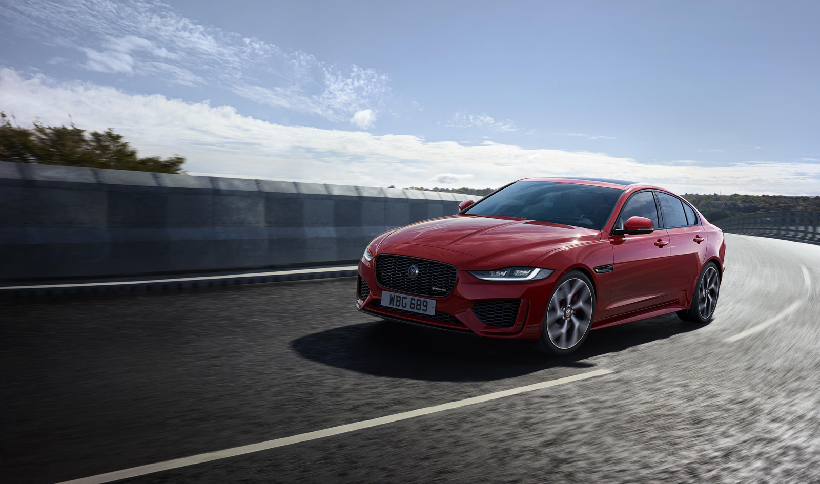 Xe Jaguar XE mới được nâng lên một cấp độ mới