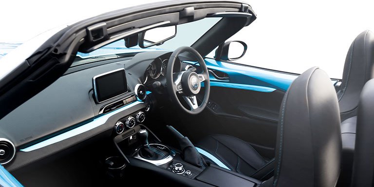 Thiết kế cabin xe Mitsuoka Rock Star