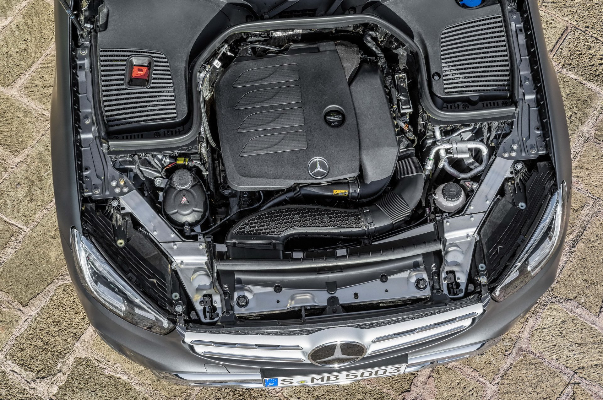 Thiết kế động cơ xe Mercedes-Benz GLC 2020 facelift