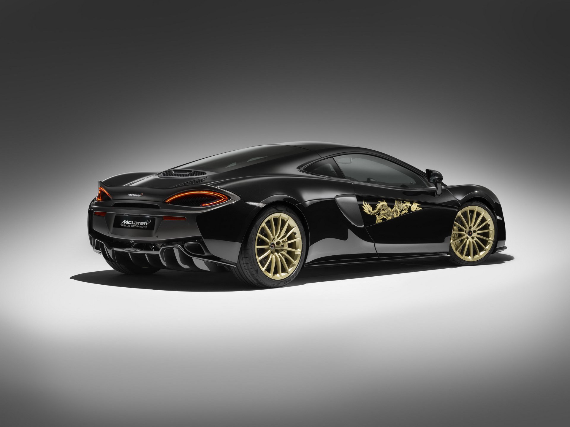 McLaren 570GT phiên bản rồng đặc biệt