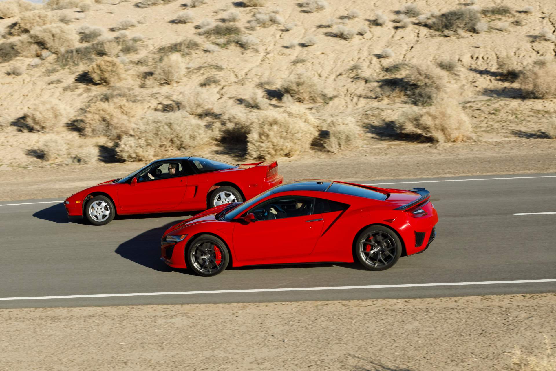 Đuôi xe Acura NSX cũ và mới