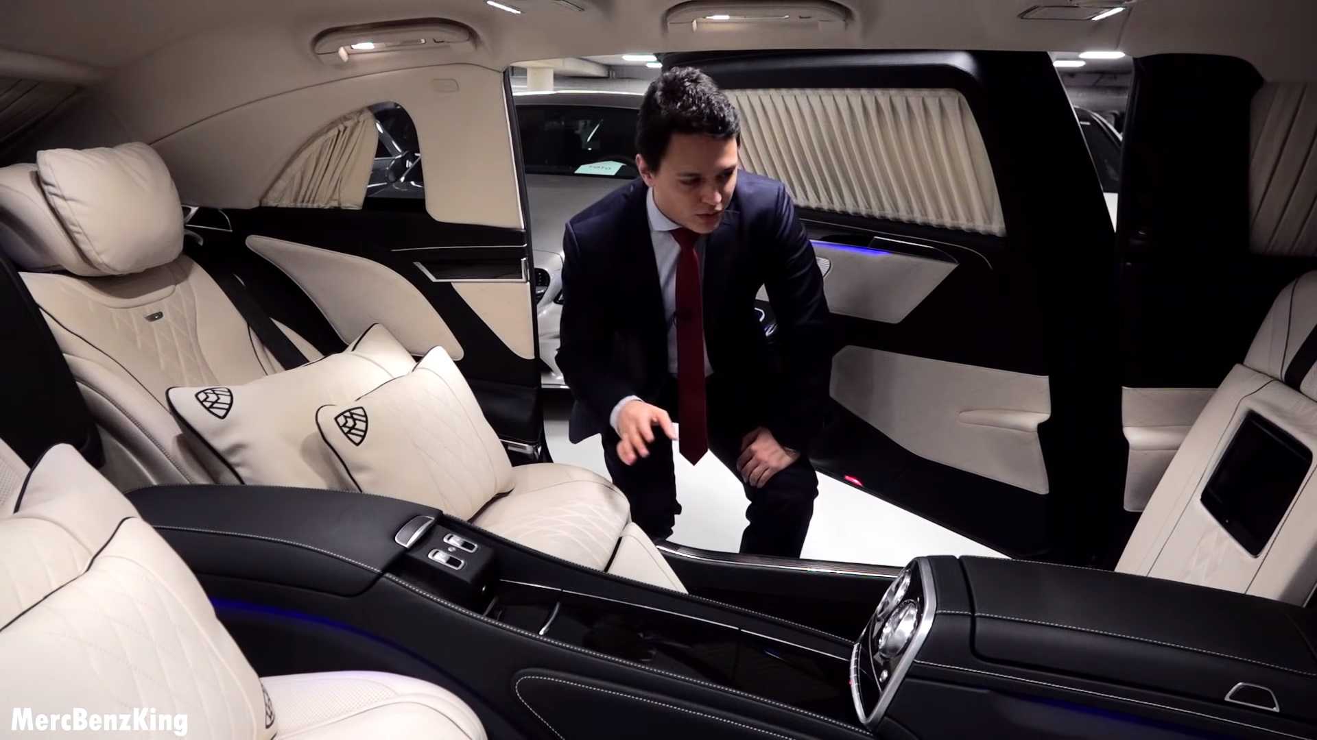 Thiết kế cabin phía sau xe Mercedes-Maybach S600 Pullman Guard