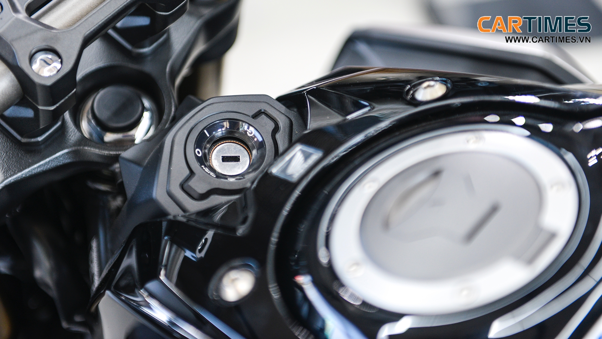  Thiết kế cắm chìa khoá xe Honda CB650R
