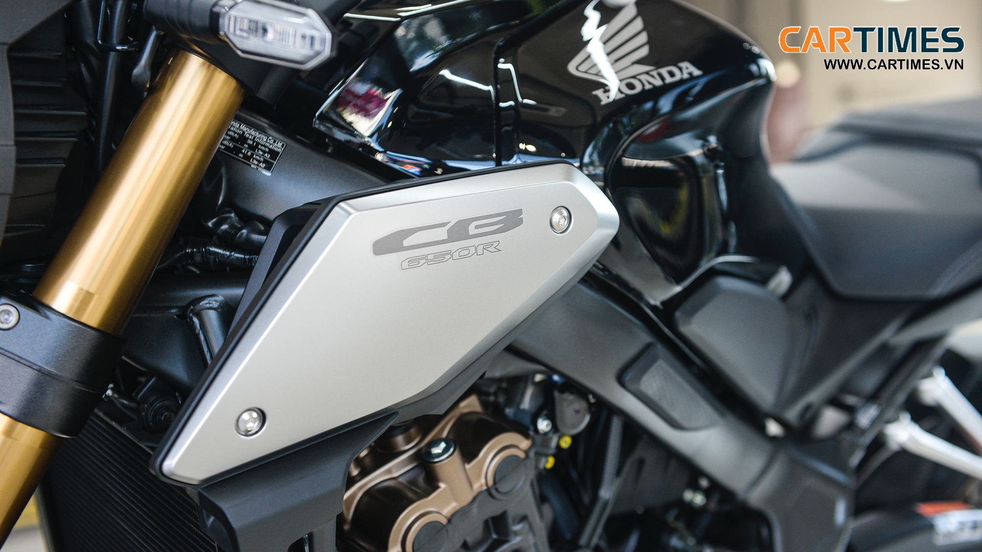  Thiết kế ốp hông xe Honda CB650R